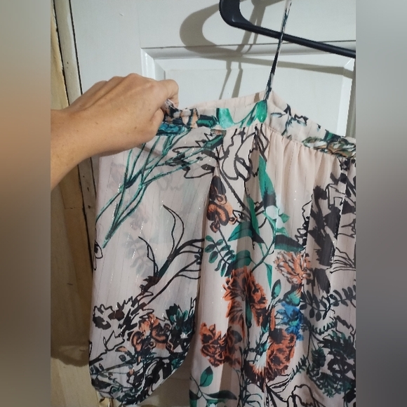 NY & Co. Floral print off the shoulder top sz L - Picture 2 of 6